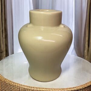 Colonial Candle Company of Cape Cod Candlestick Candle Holder Vase Shape